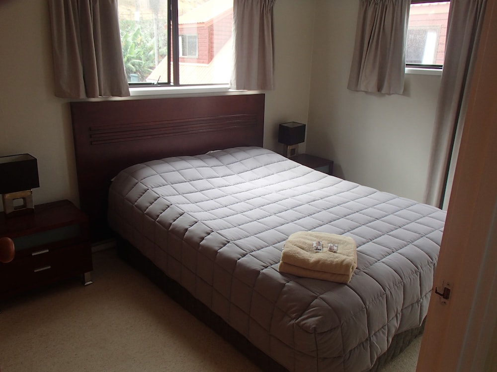 3-Bedroom Apartment (2 Kings, 1 Bunk, 1 Single, 1 Sofabed) photo 3