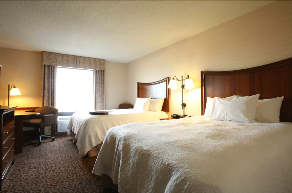 Studio Suite, 2 Queen Beds, Non Smoking - Photo 2
