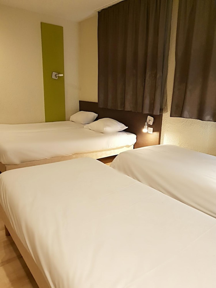 Standard Quadruple Room photo 2