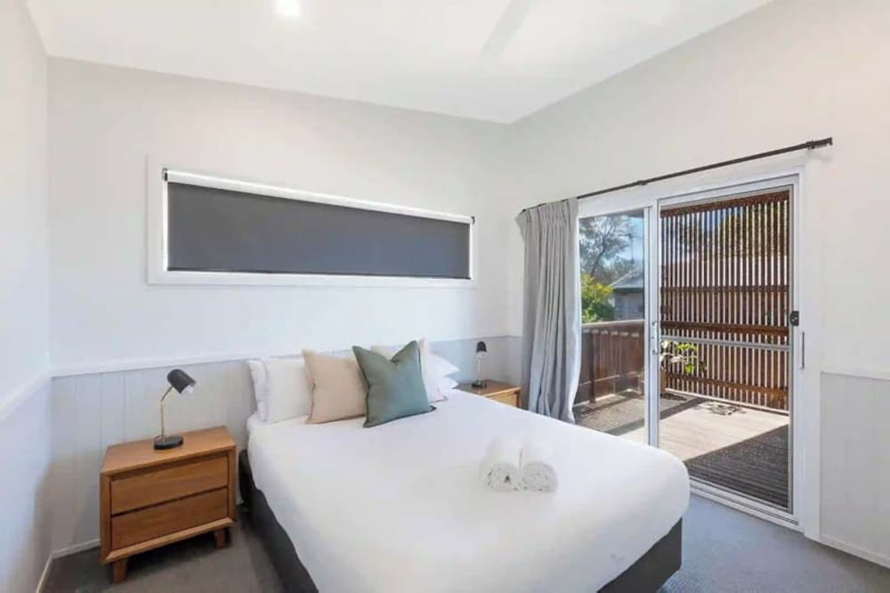 Deluxe Cabin - Sleeps 6 photo 1