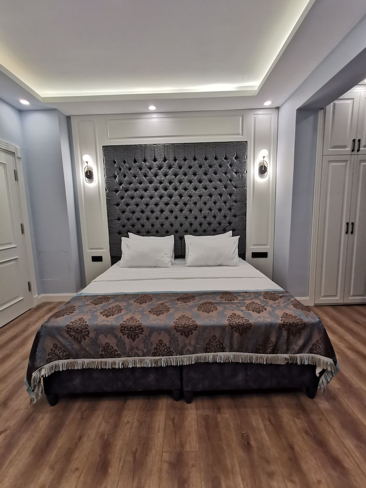Deluxe Double or Twin Room photo 3