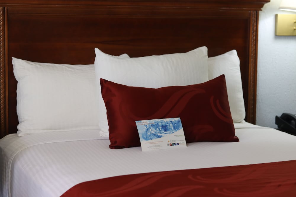 Room, 1 Double Bed, Non Smoking (Accesible) - Photo 3