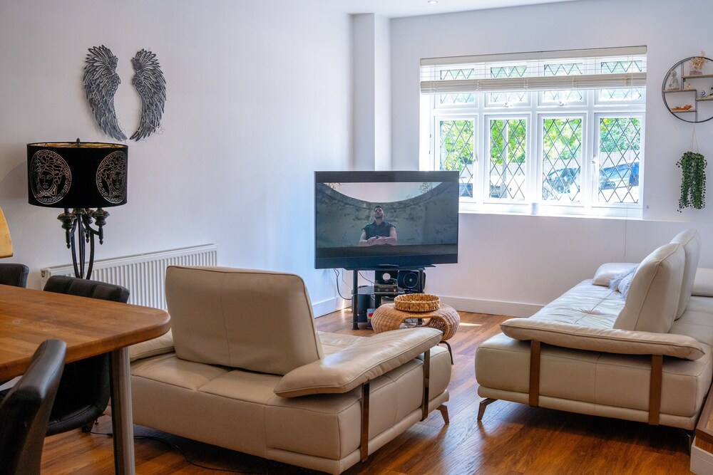Apartment, 3 Bedrooms, Patio, Garden View