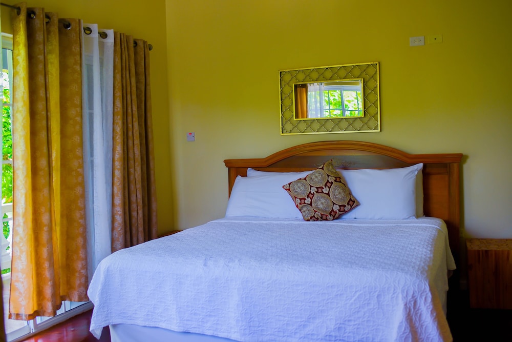 Luxury Room, 1 King Bed, Ensuite, Garden View - Photo 3