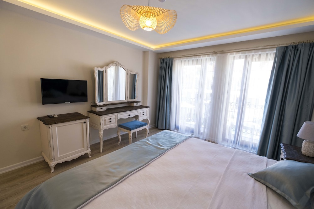 Deluxe Room - Photo 4