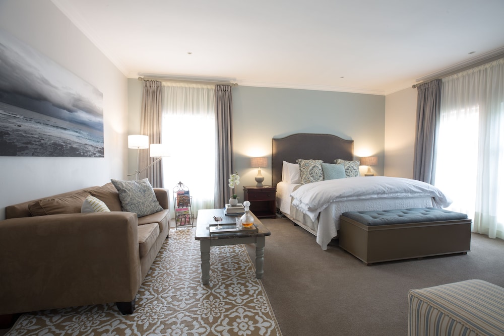 Junior Room, 1 King Bed photo 1