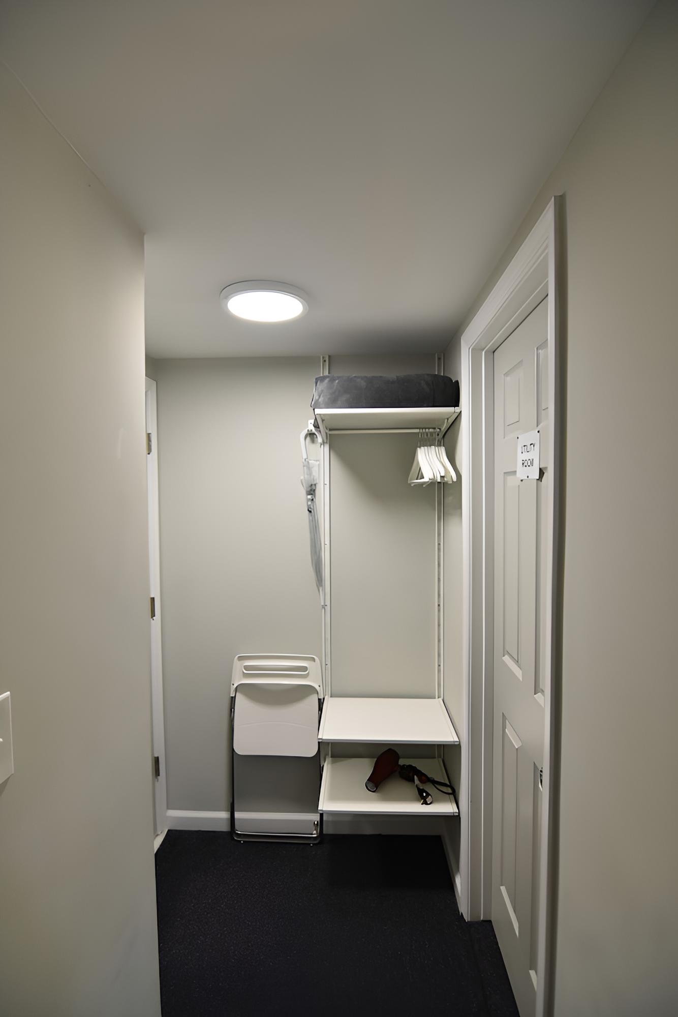 Economy Room, Full Bed , Canal View, Ground Floor (Lock#3) photo 2