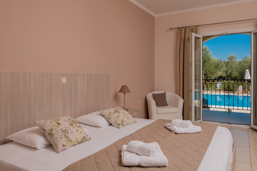 Double or Twin Room, Pool View