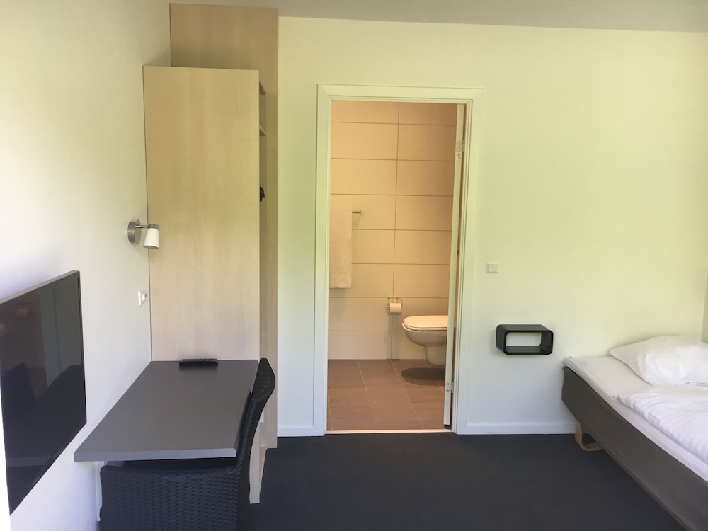 Single Room photo 2