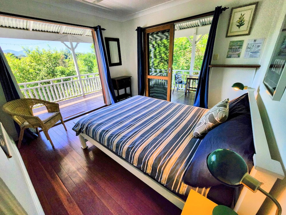 Double Room with View with Shared Bathroom photo 1