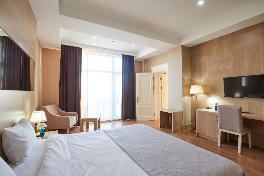 Deluxe Room, Sea View - Photo 5