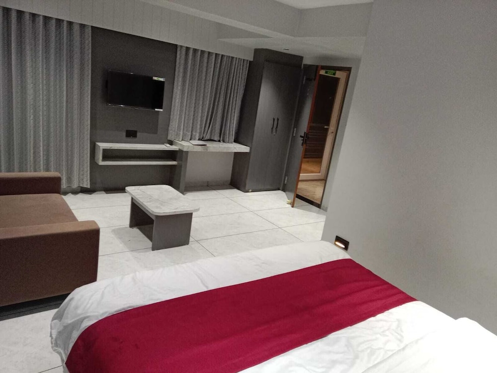 Superior Room, City View
