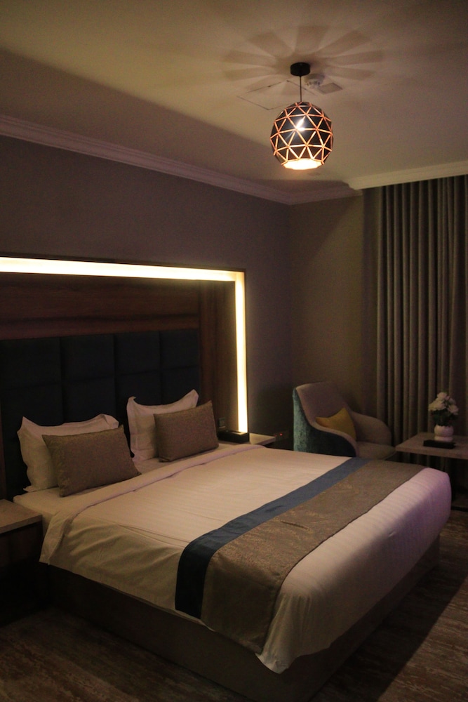 Double or Twin Room - Photo 16
