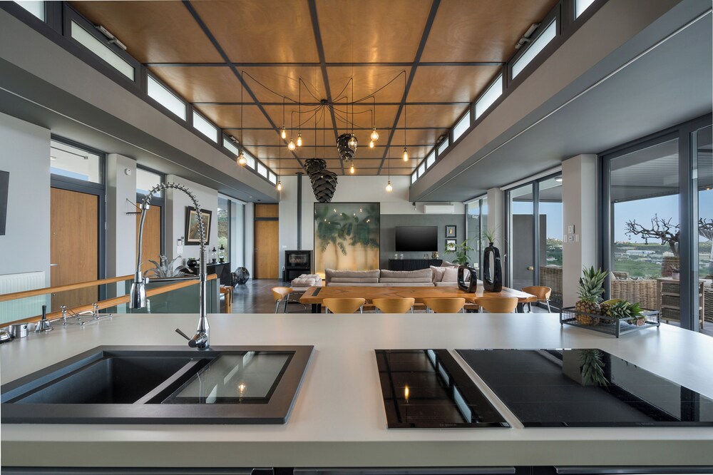 Luxury Villa, Private Pool, City View
