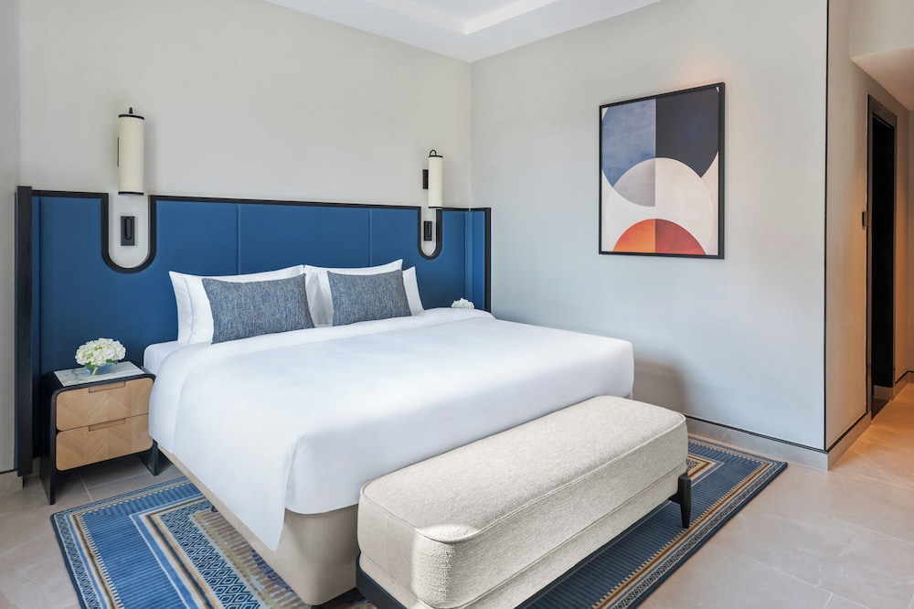 Junior Suite, Newly Renovated, Evening Drinks & Canapes Section, Free Shuttle To Public Beach - Photo 3