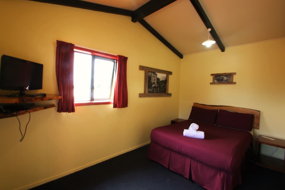 Deluxe Double Room, Ensuite photo 3