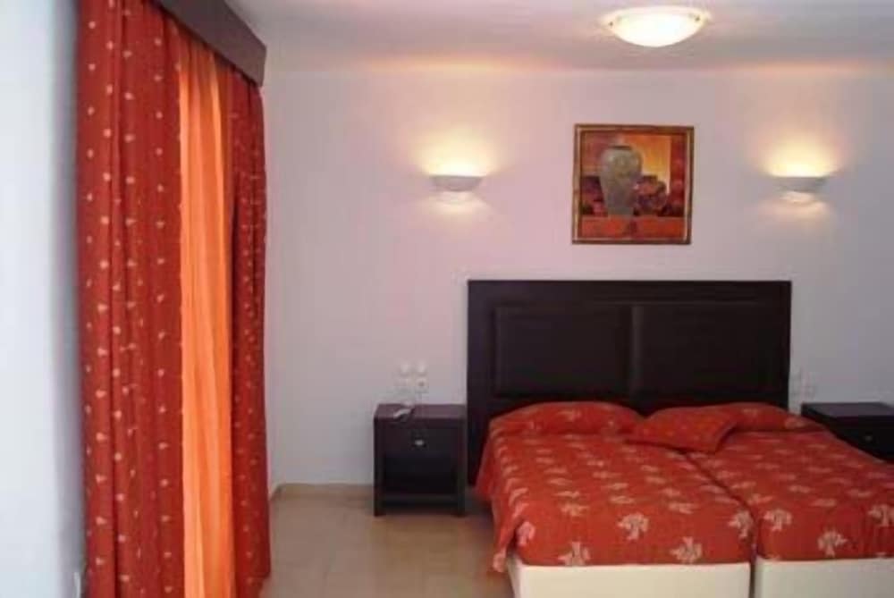 Standard Triple Room photo 3