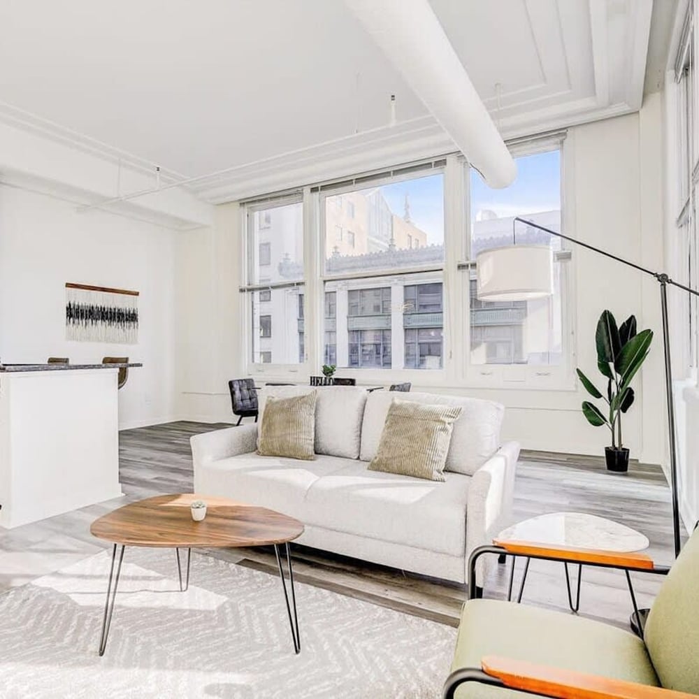 Cozysuites - 2BR With Direct Skybridge Access 5, Billede 3