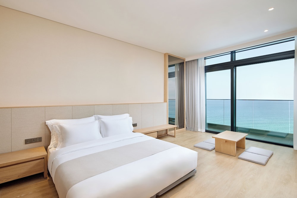 [Breakfast for 2 PKG] Premier Deluxe Ondol Ocean View