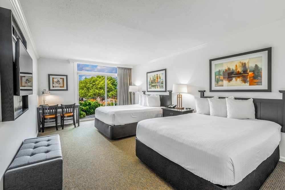 Deluxe Double Room, 2 Queen Beds, Patio, Lakeside - Photo 1