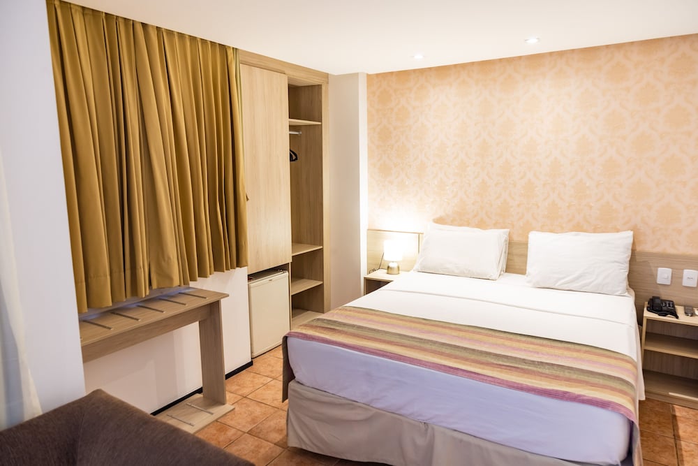 Deluxe Suite, 1 Bedroom - Photo 2