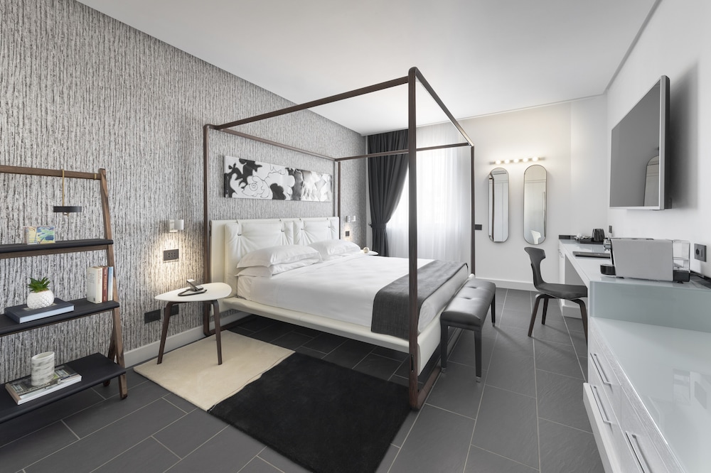 Presidential Room, 1 King Bed with Sofa bed, Jetted Tub, City View