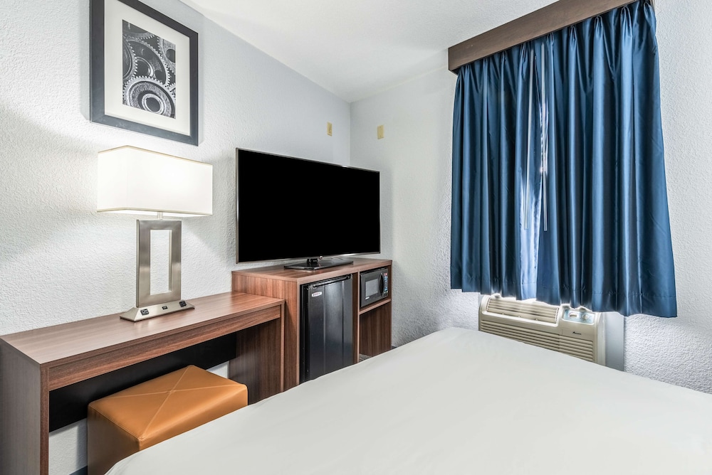 Room, 1 Queen Bed - Photo 3
