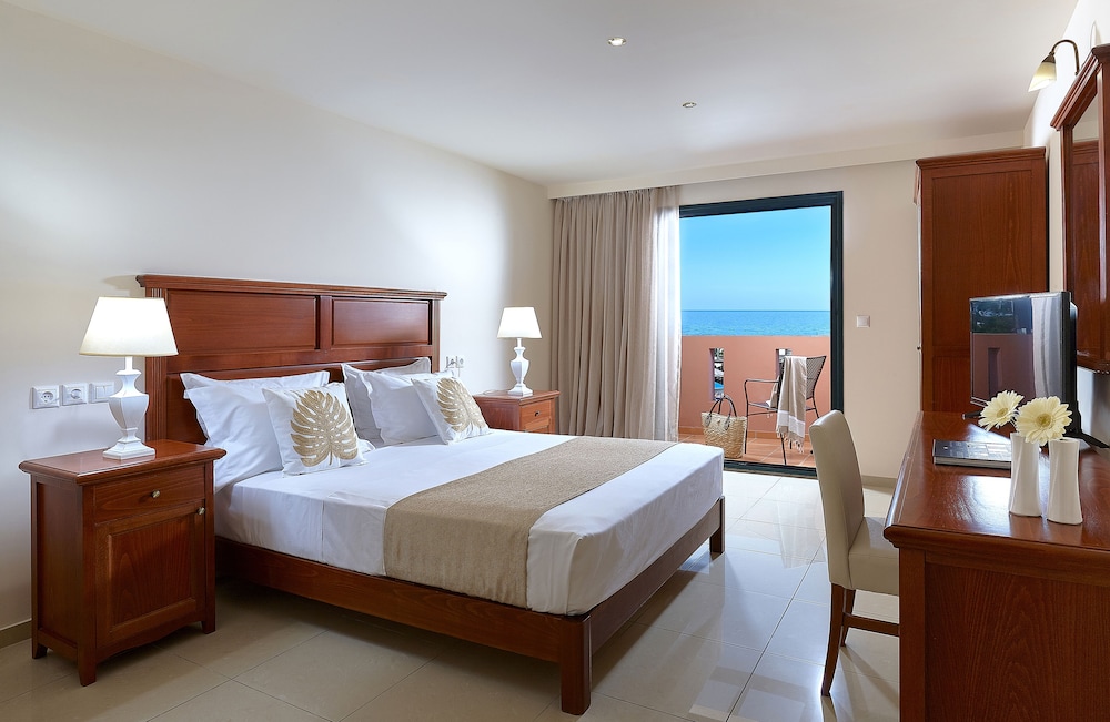Family Suite, 2 Bedrooms - Photo 10