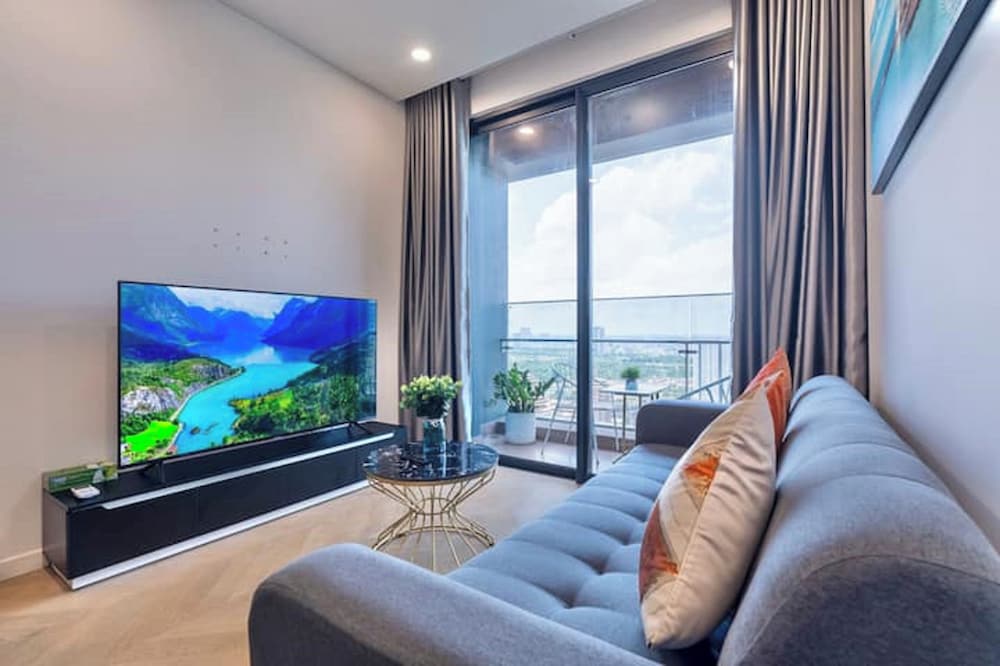 Premium Suite, 3 Bedrooms, Club Lounge Access, Pool View