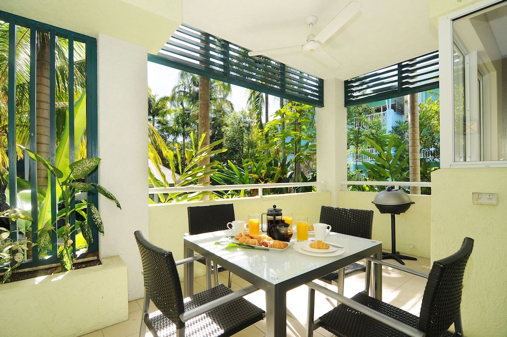 2 Bedroom Apartment Pool View - Photo 8