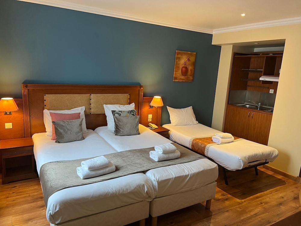 Twin Room (Extra bed) photo 1