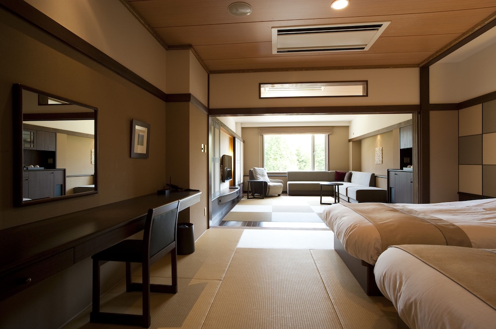 Japanese & Western style room - Photo 2