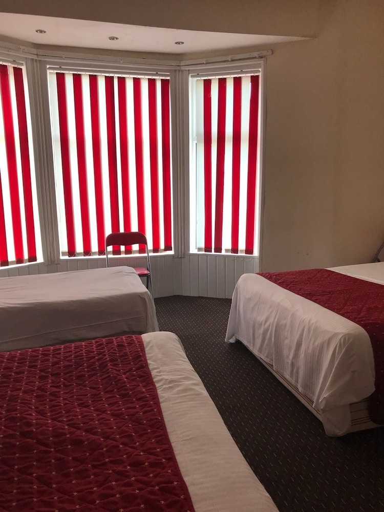 Family Room (2 Adults and 3 Children)