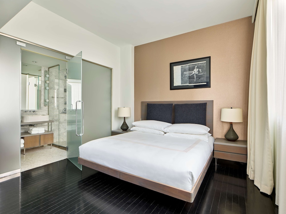 Studio Suite, Terrace (Smyth Suite)