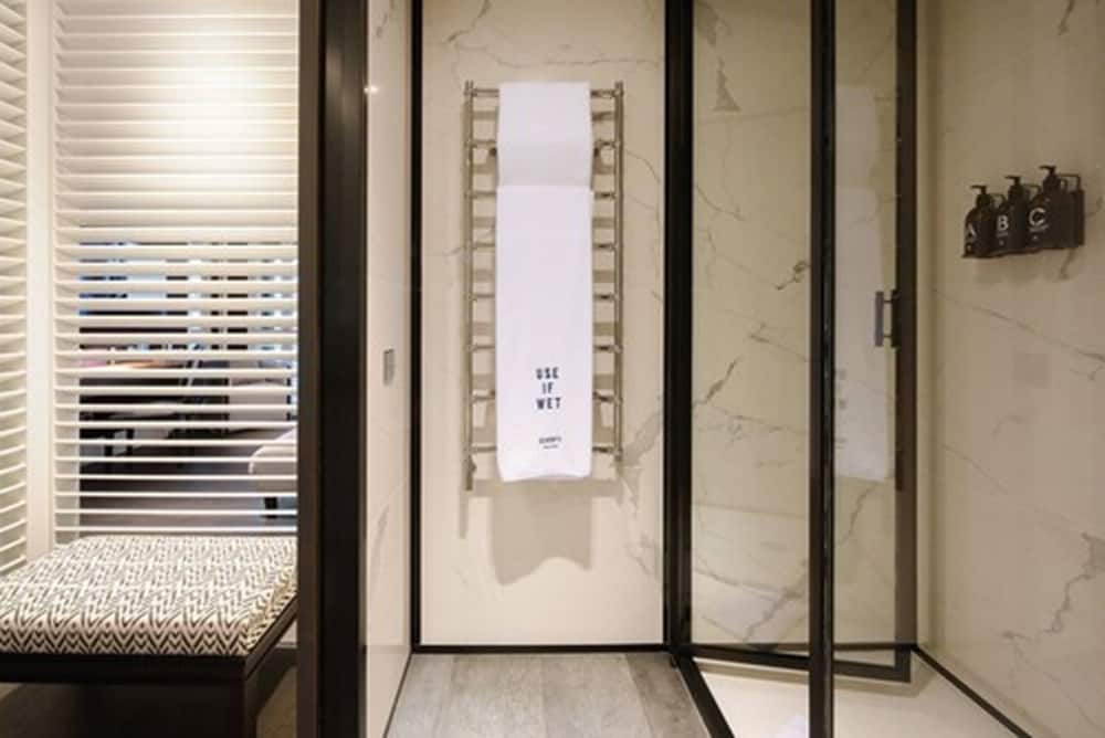 Superior Room with 1 Double or 2 Single Beds (Patio Views) - Photo 17