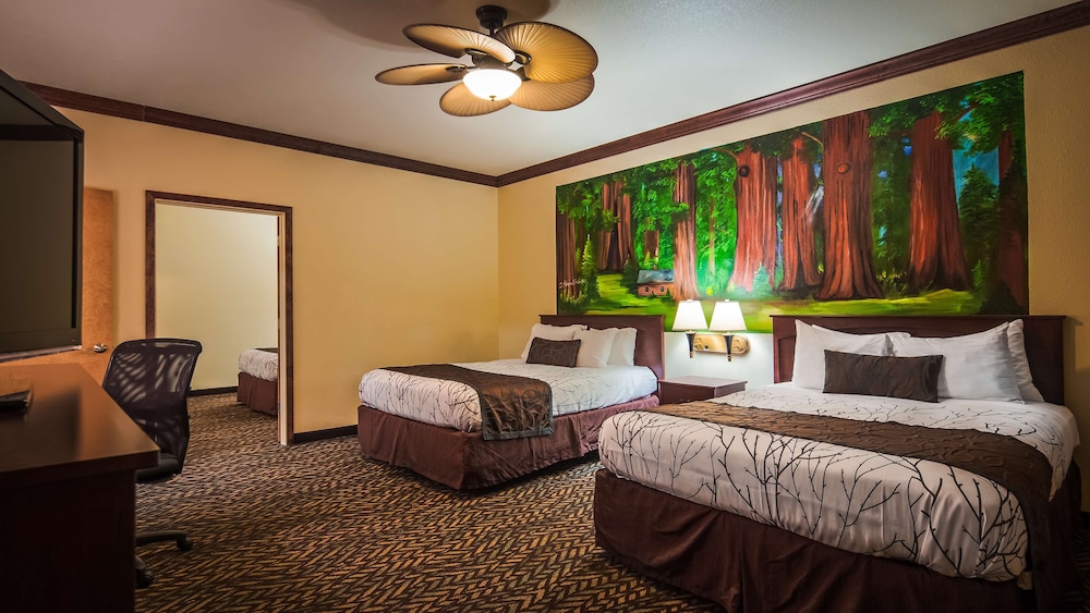 Family Suite, Multiple Beds, Non Smoking photo 1