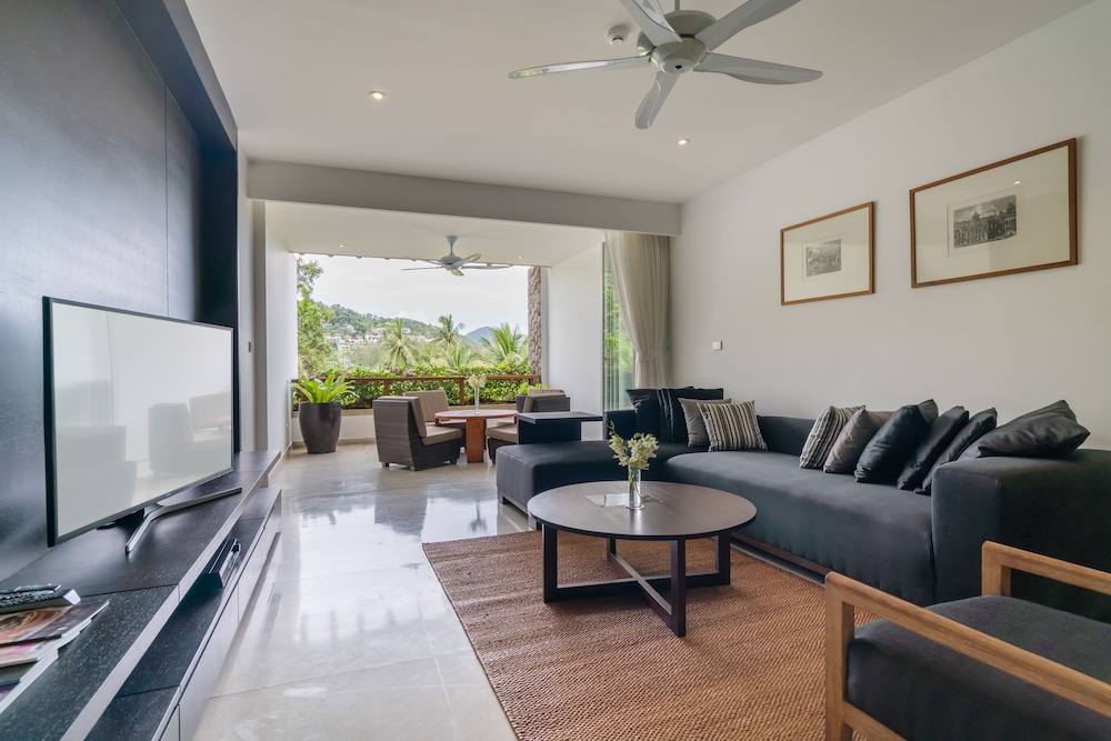 Two Bedroom Residence - Photo 4
