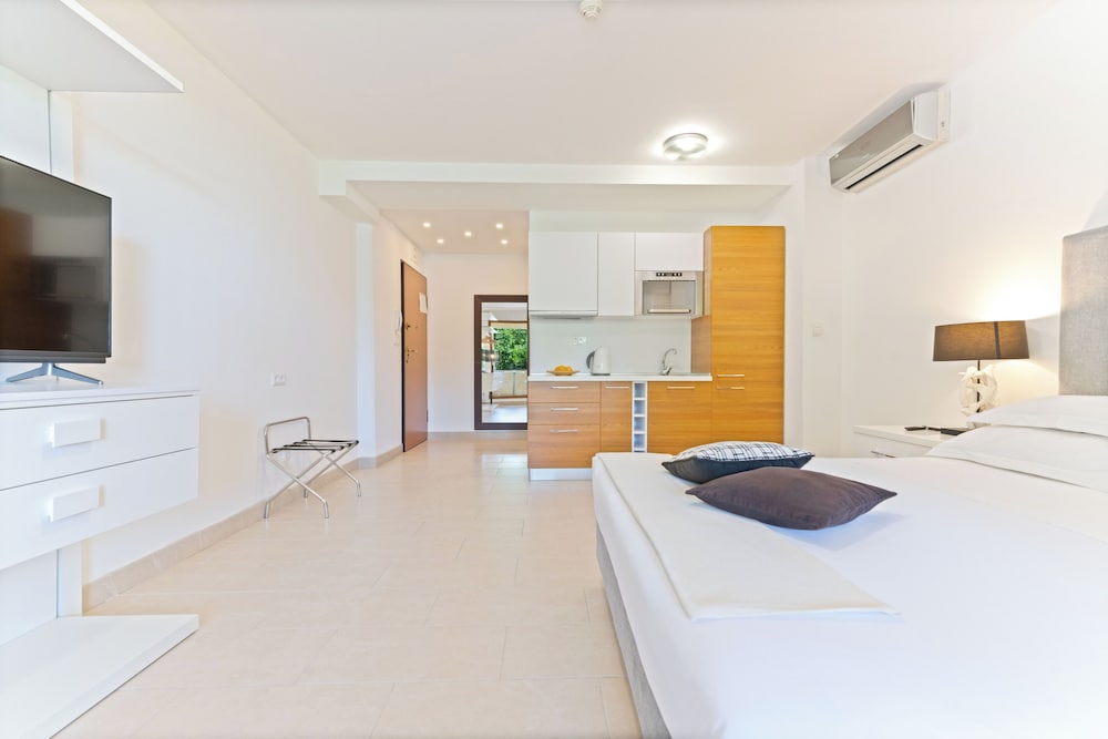 Double Room, Kitchenette, Ground Floor photo 2