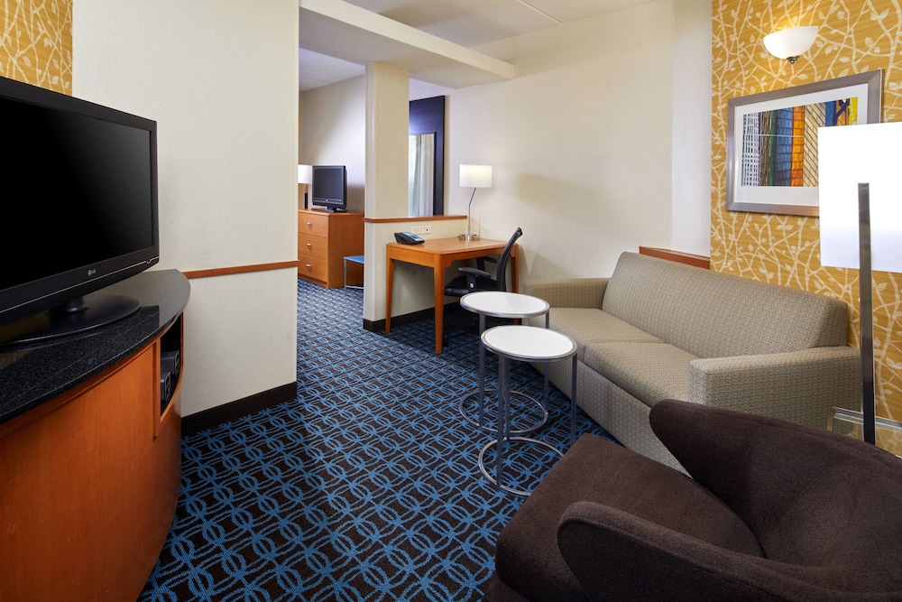Executive Suite, 1 King Bed with Sofa bed - Photo 3