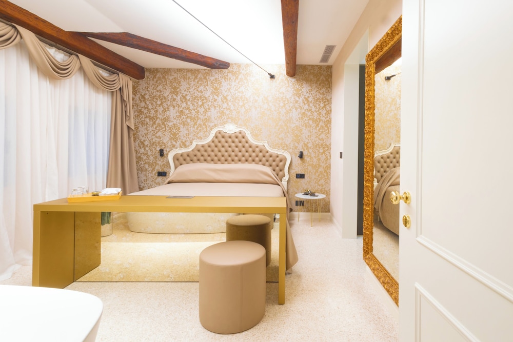 Romantic Double Room