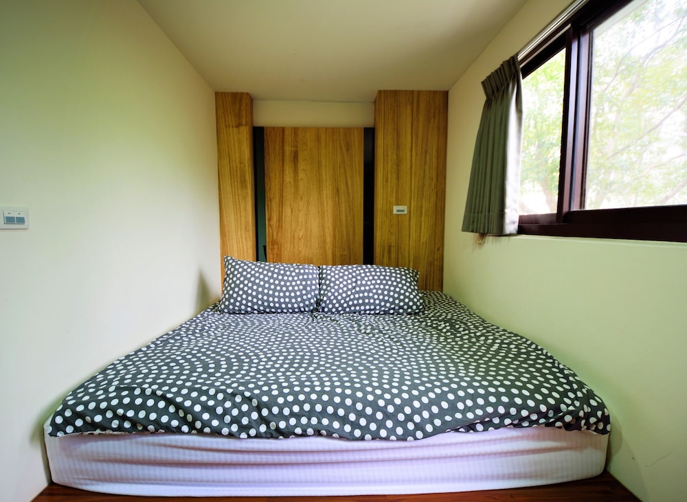 Business Double Room, 1 King Bed, Non Smoking photo 1