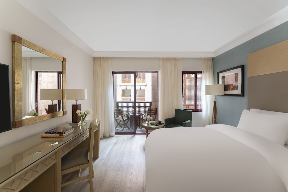 Classic Room, 1 King Bed - Photo 10