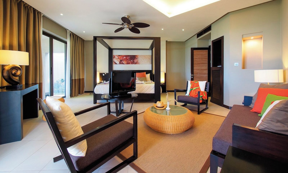 Family Room - Photo 4