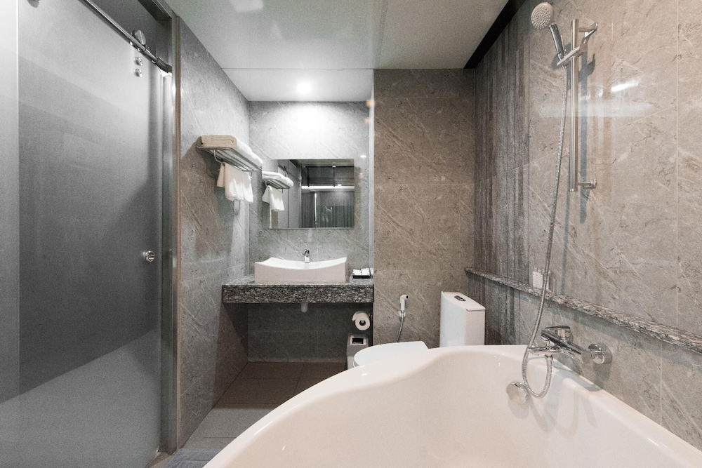 Deluxe Double Room, Non Smoking, Private Bathroom photo 2
