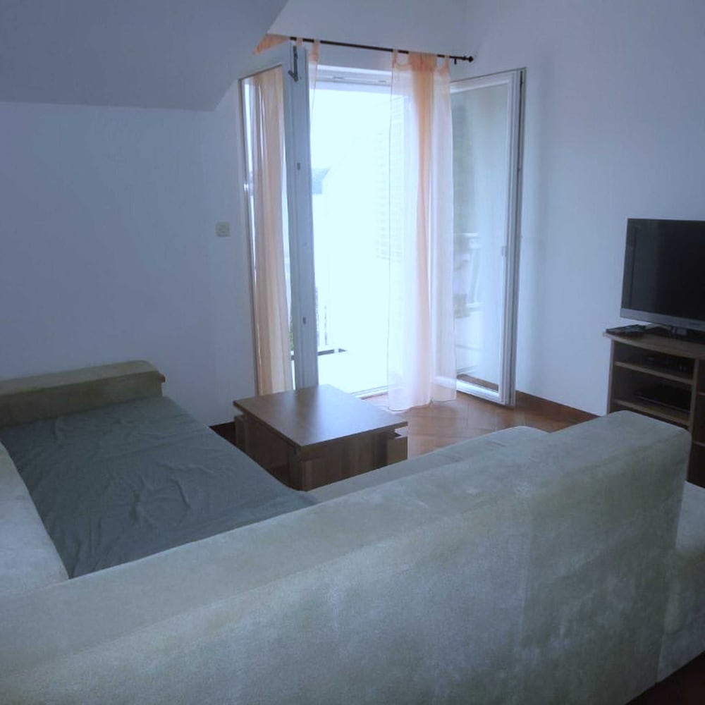 Apartment (Two-Bedroom Apartment with Balcony an) photo 3