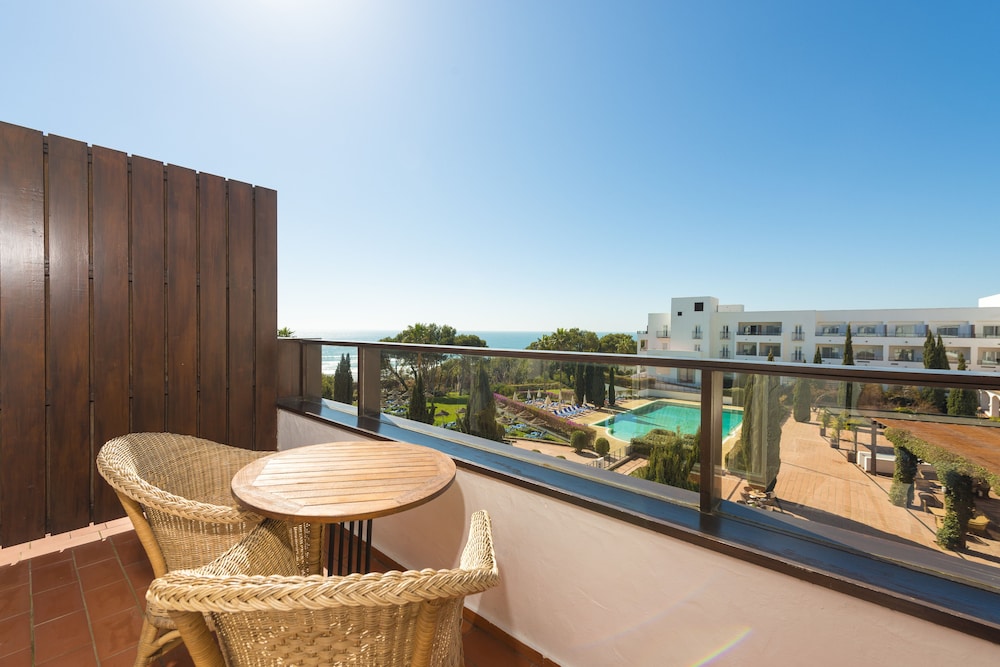 Comfort Twin Room, Partial Sea View (Single  Use)