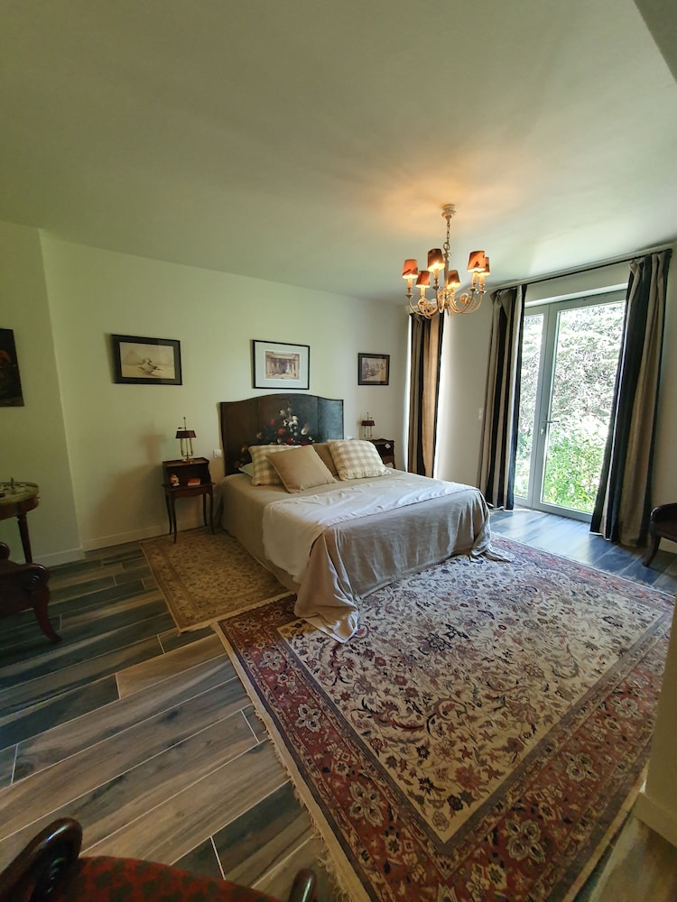 Deluxe Suite, Balcony, Garden View