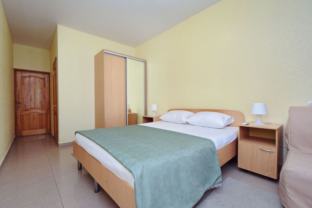 Standard Triple Room, Balcony photo 3