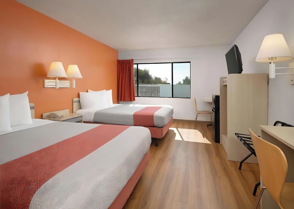 Deluxe Room, Accessible photo 1