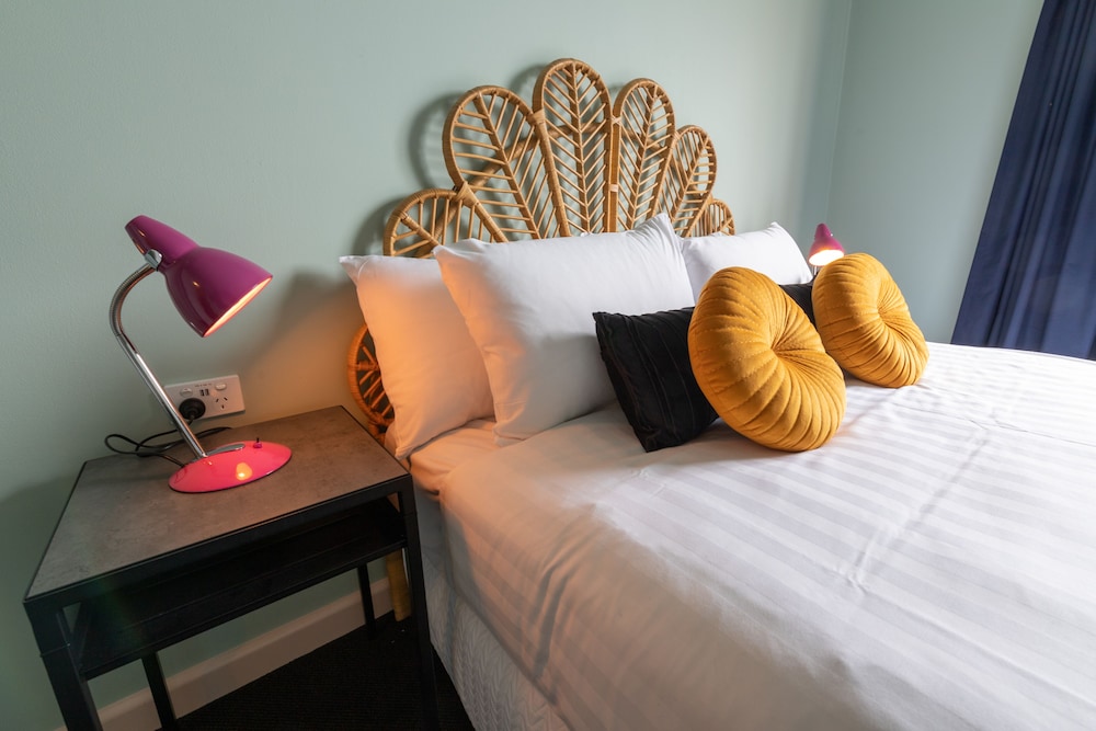 Standard Room (Queen), Private Bathroom - Photo 3